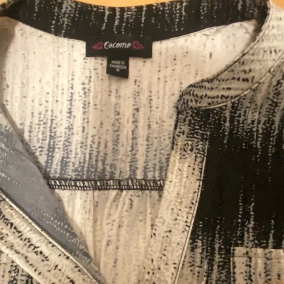 Black & White Abstract Tunic | Effortless Quiet Luxury Look - Picture 3 of 4